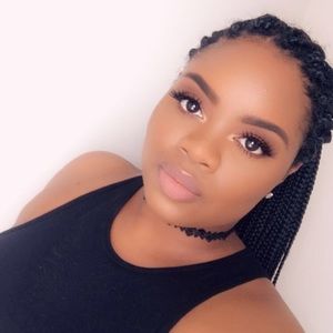 Meet your Posher, Roshana